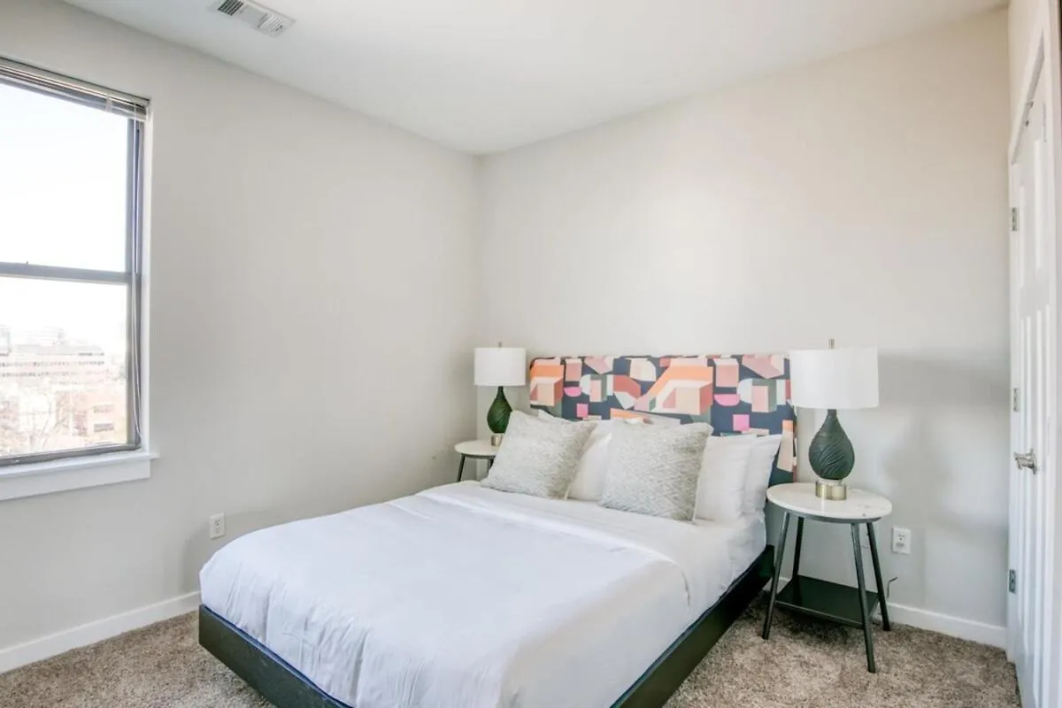 Cozysuites Two Spacious Music Row Condos W Parking ناشفيل