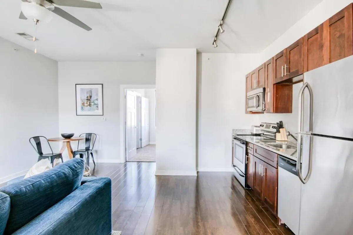 Cozysuites Two Spacious Music Row Condos W Parking ناشفيل