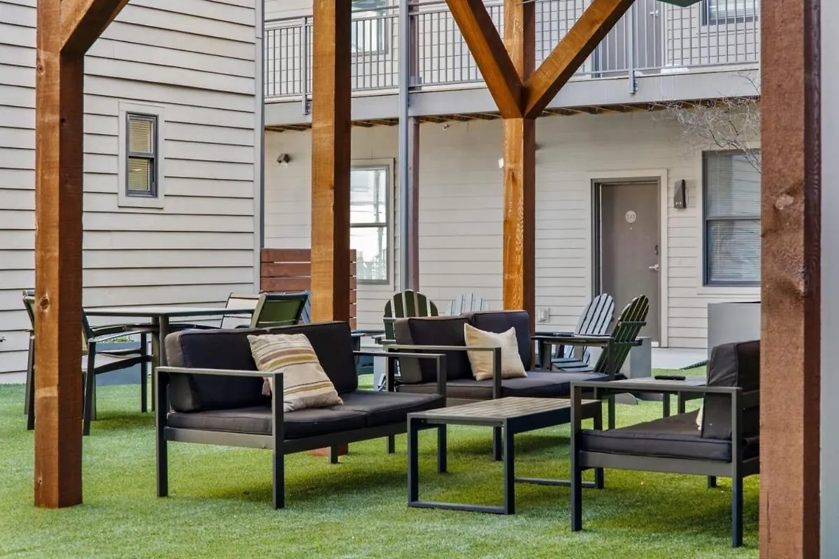 Cozysuites Two Spacious Music Row Condos W Parking ناشفيل