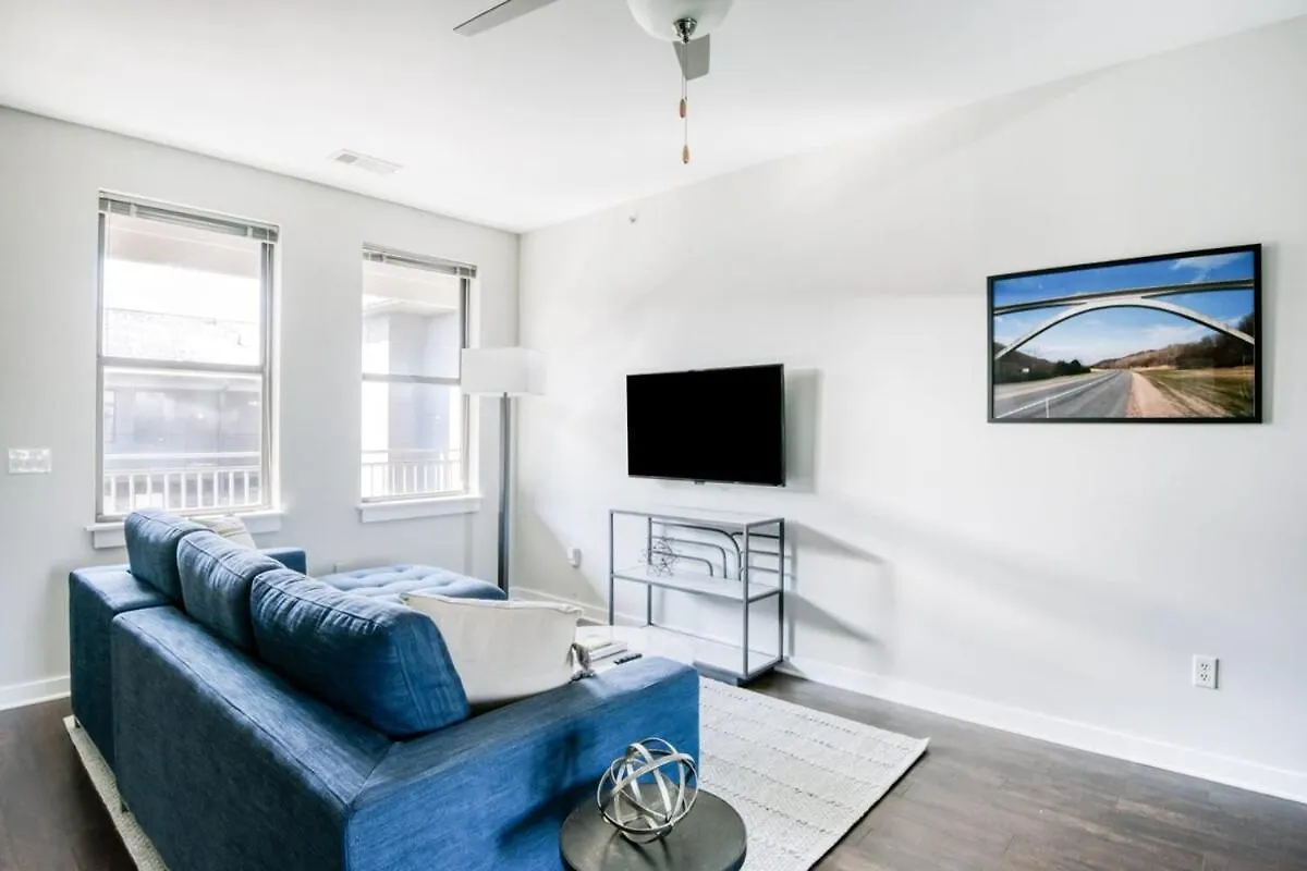 Cozysuites Two Spacious Music Row Condos W Parking Nashville